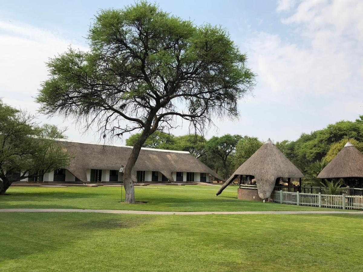 Okahandja Country Hotel Ngoại thất bức ảnh