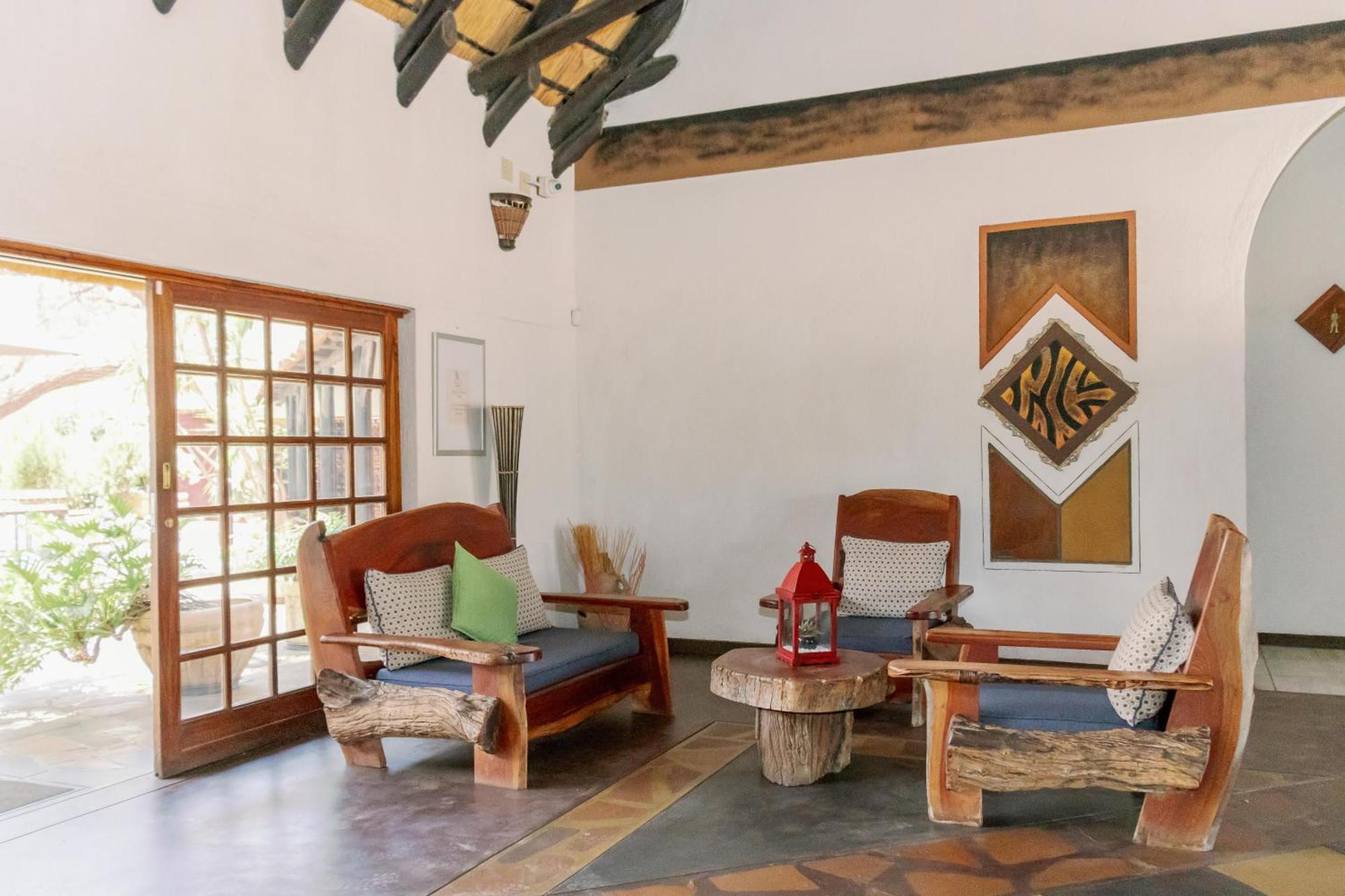 Okahandja Country Hotel Ngoại thất bức ảnh